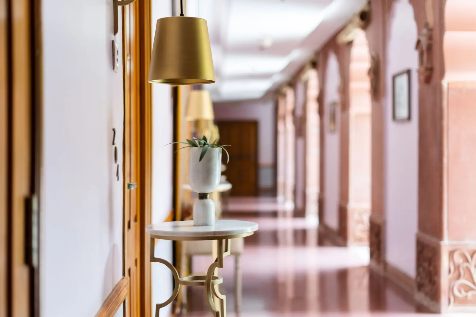 Yuluneinnreviewer interior corridor