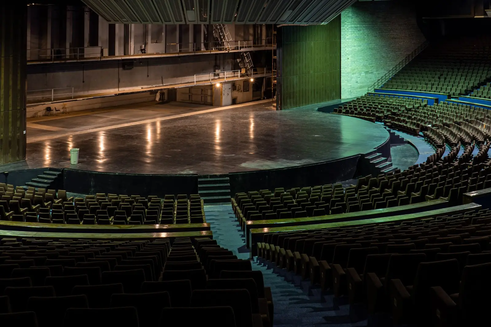 Entertainment venue at Yuluneinnreviewer